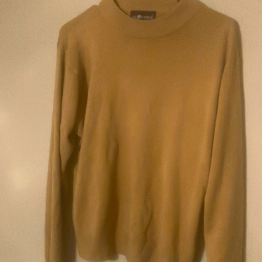 Woman’s size large sweater